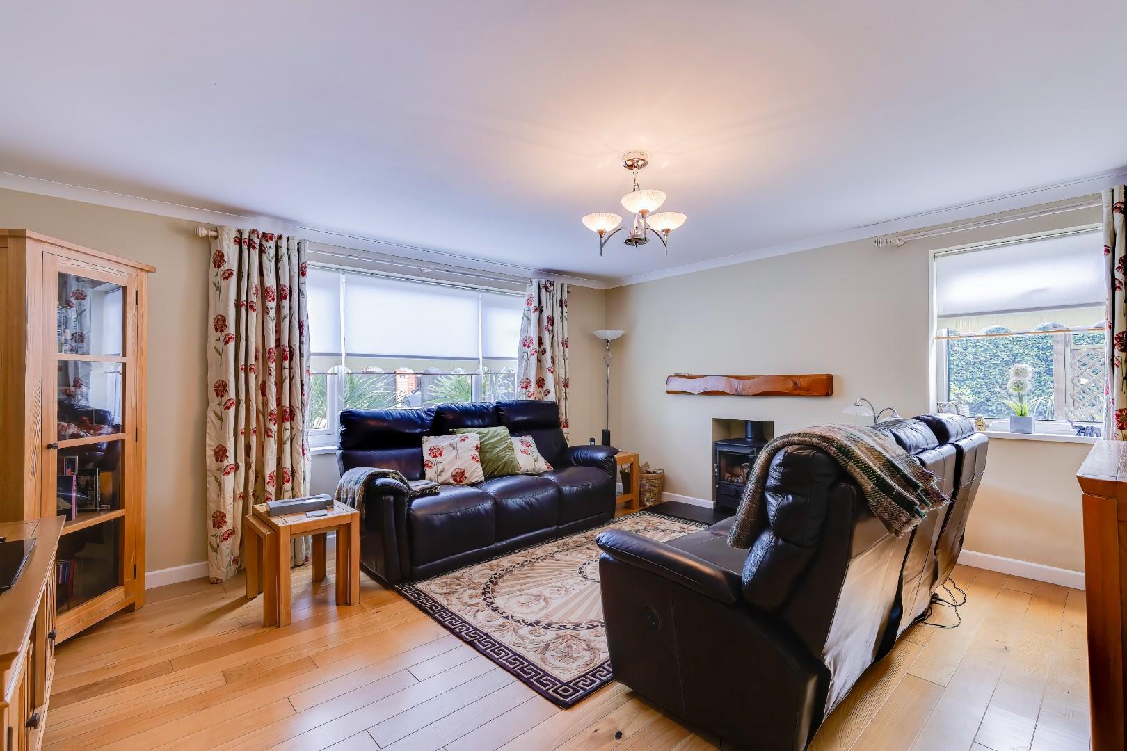 15 Hellas Drive, Barry, CF62 8AW